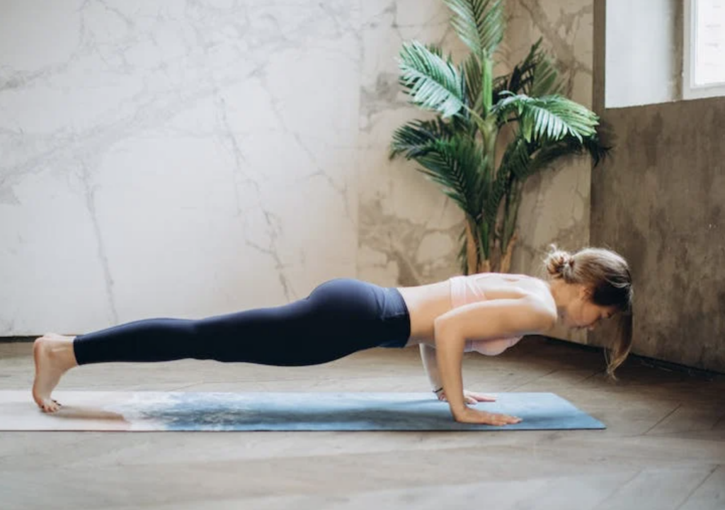 Yoga stilling: Chaturanga